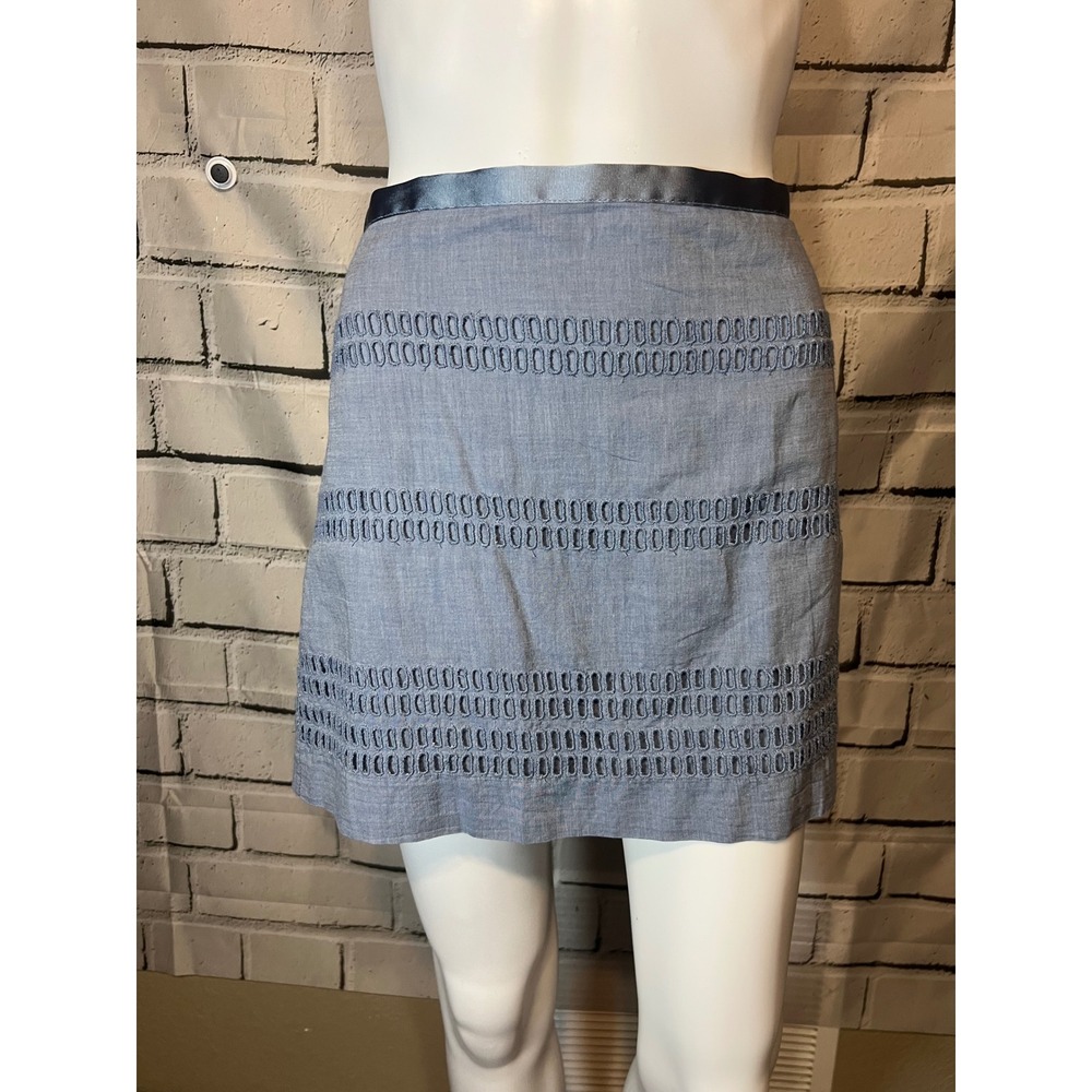 Gap Designed & Crafted Blue Eyelet Mini Skirt Satin Waist Back Zip Size 10